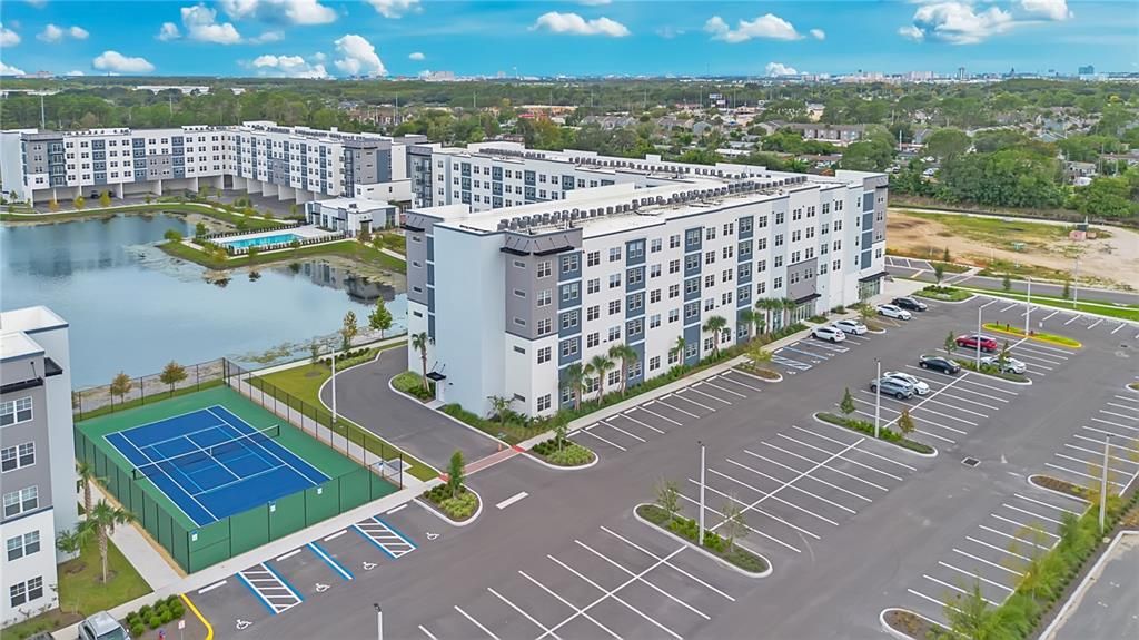 For Rent: $1,600 (2 beds, 2 baths, 1023 Square Feet)