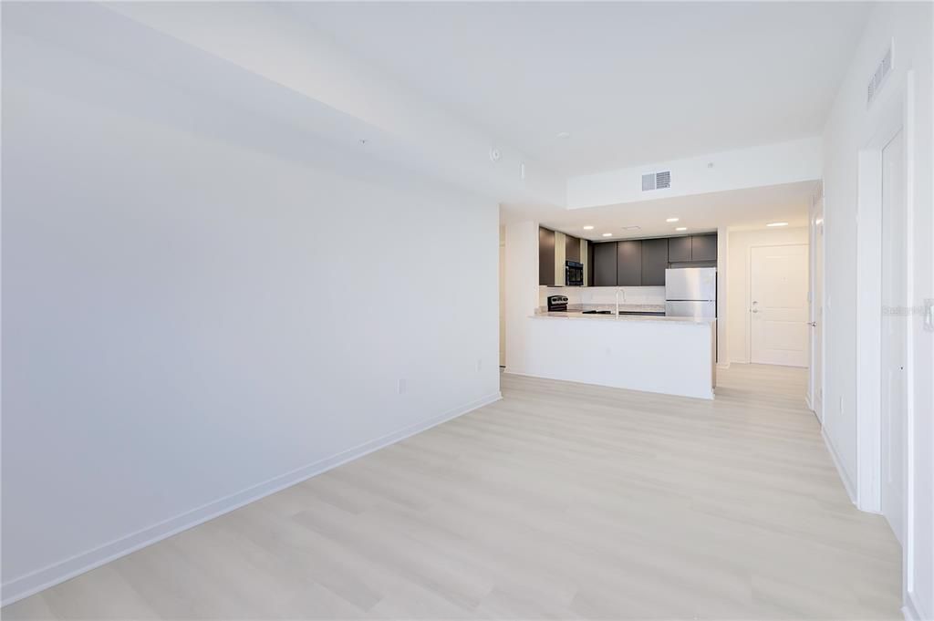 For Rent: $1,600 (2 beds, 2 baths, 1023 Square Feet)