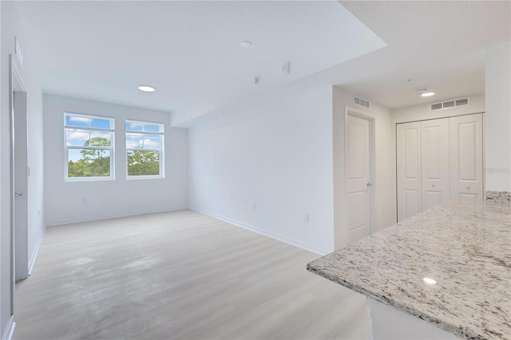 For Rent: $1,600 (2 beds, 2 baths, 1023 Square Feet)