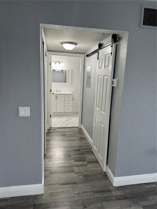 В аренду: $1,700 (2 спален, 2 ванн, 1020 Квадратных фут)
