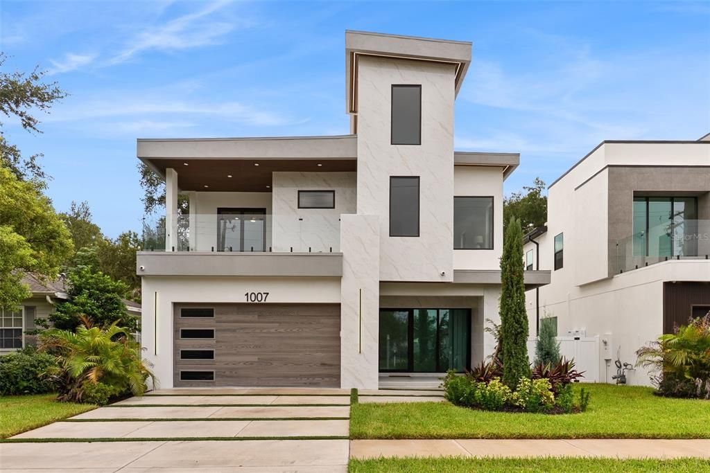 For Sale: $1,949,900 (5 beds, 5 baths, 3638 Square Feet)