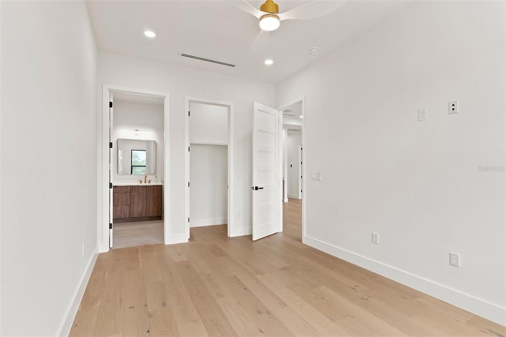 For Sale: $1,949,900 (5 beds, 5 baths, 3638 Square Feet)