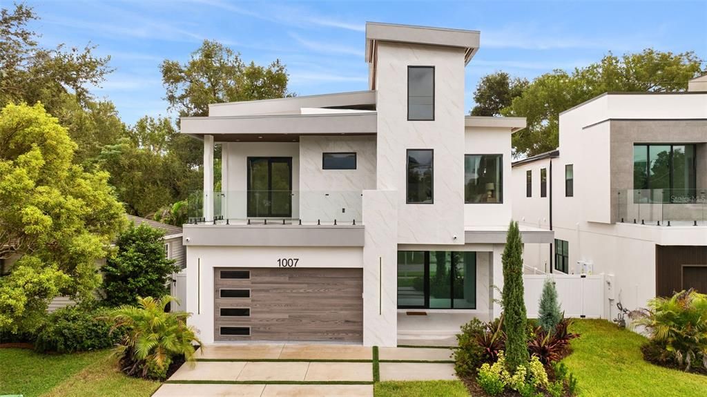 For Sale: $1,949,900 (5 beds, 5 baths, 3638 Square Feet)