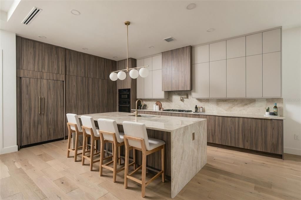 For Sale: $1,949,900 (5 beds, 5 baths, 3638 Square Feet)