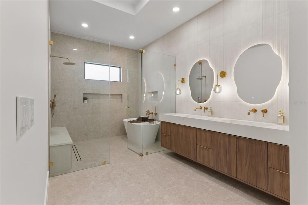 For Sale: $1,949,900 (5 beds, 5 baths, 3638 Square Feet)
