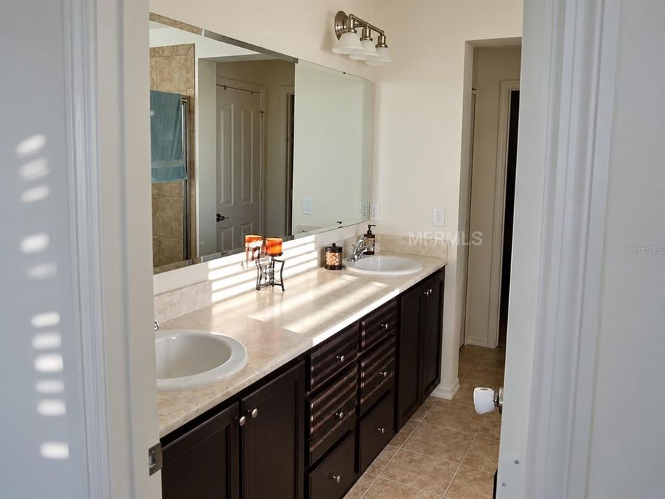 В аренду: $3,200 (4 спален, 2 ванн, 2838 Квадратных фут)