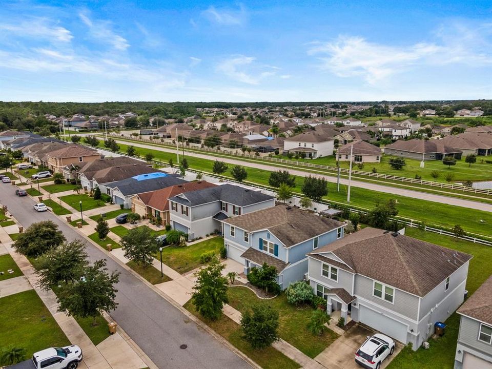 На продажу: $458,990 (5 спален, 3 ванн, 2585 Квадратных фут)