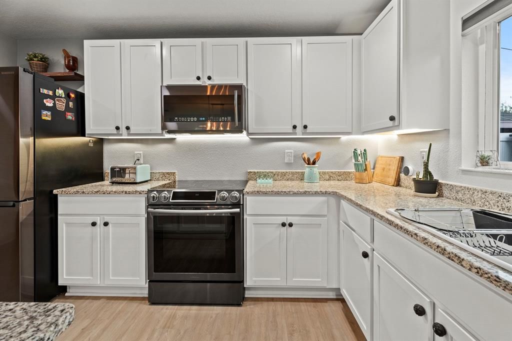 На продажу: $458,990 (5 спален, 3 ванн, 2585 Квадратных фут)