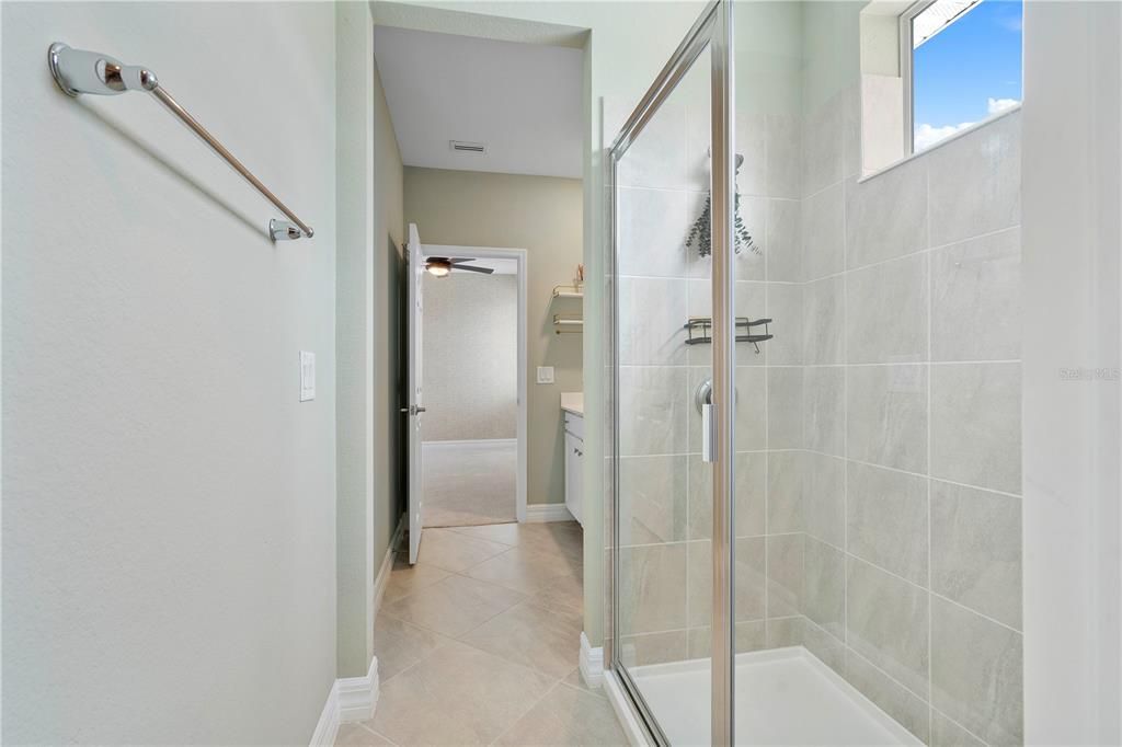 En Venta: $585,000 (5 camas, 4 baños, 3112 Pies cuadrados)