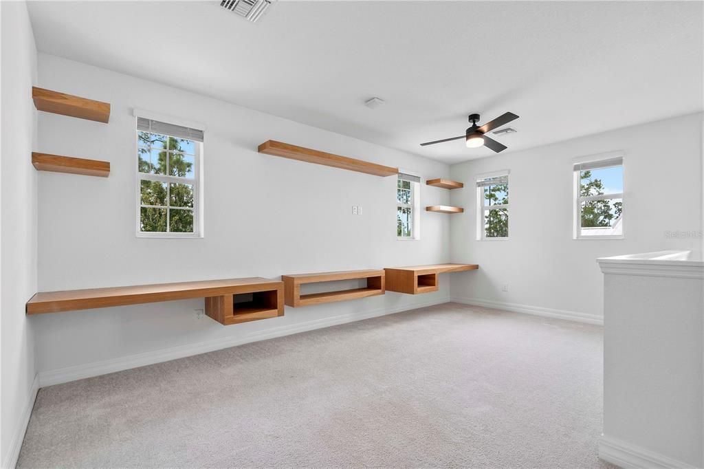 En Venta: $585,000 (5 camas, 4 baños, 3112 Pies cuadrados)
