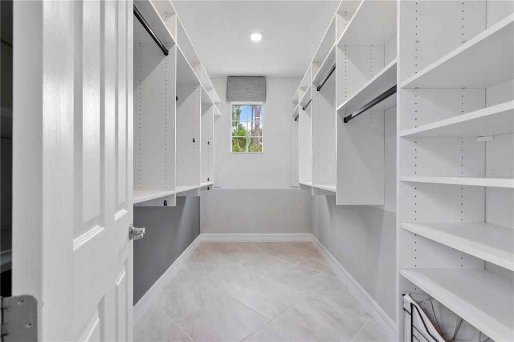 En Venta: $585,000 (5 camas, 4 baños, 3112 Pies cuadrados)