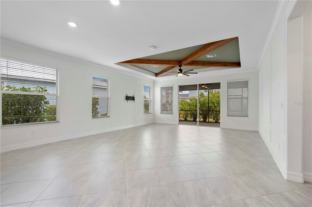 En Venta: $585,000 (5 camas, 4 baños, 3112 Pies cuadrados)