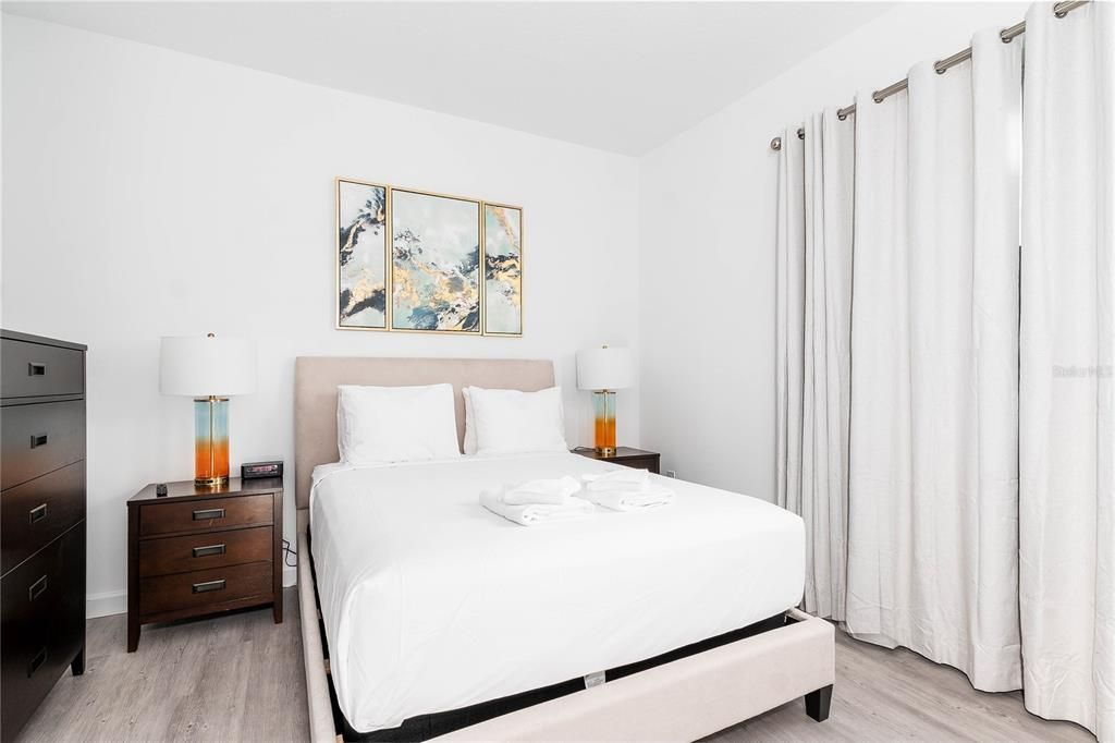 En Renta: $2,700 (5 camas, 4 baños, 2020 Pies cuadrados)