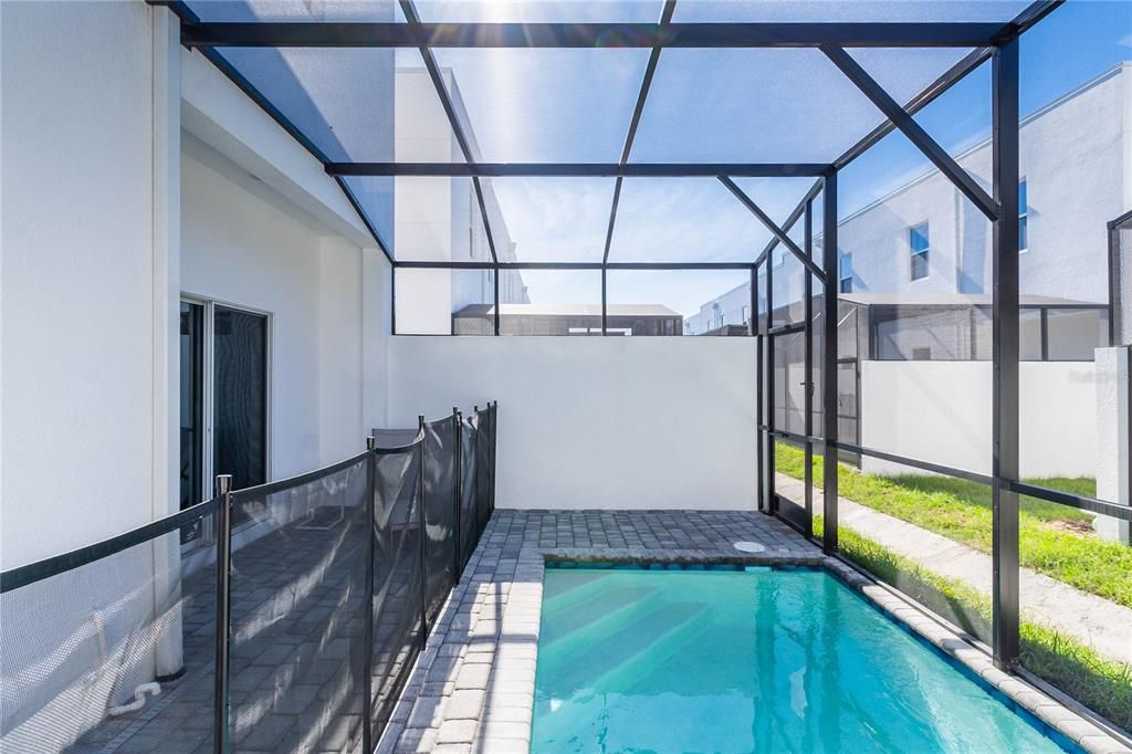 En Renta: $2,700 (5 camas, 4 baños, 2020 Pies cuadrados)