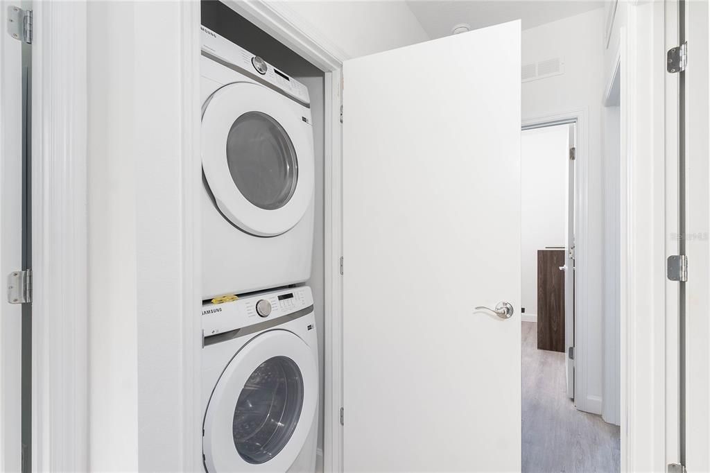 En Renta: $2,700 (5 camas, 4 baños, 2020 Pies cuadrados)