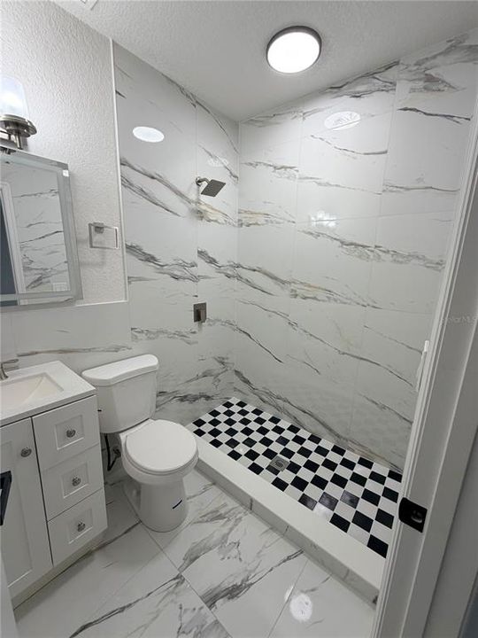 En Venta: $590,000 (5 camas, 3 baños, 1876 Pies cuadrados)