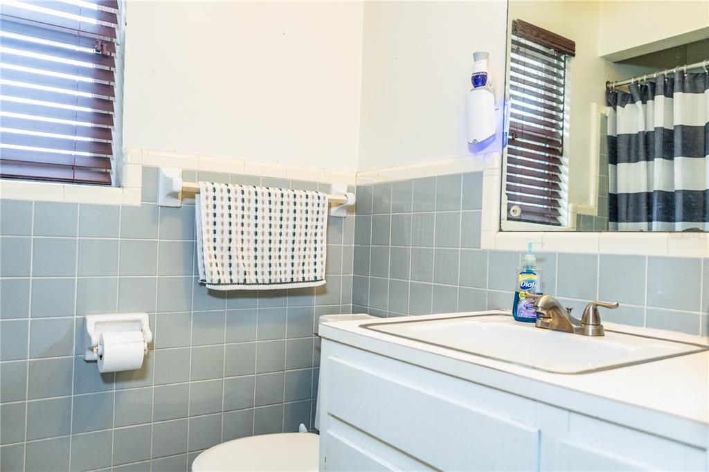 For Sale: $850,000 (3 beds, 2 baths, 1961 Square Feet)