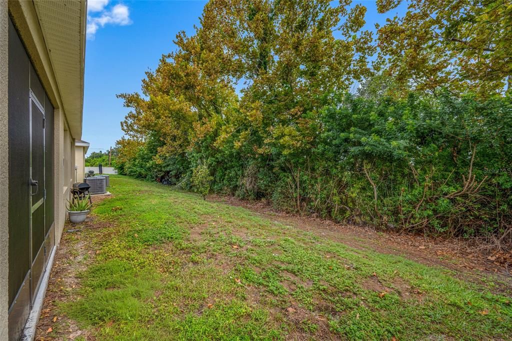 For Rent: $2,200 (3 beds, 2 baths, 1672 Square Feet)