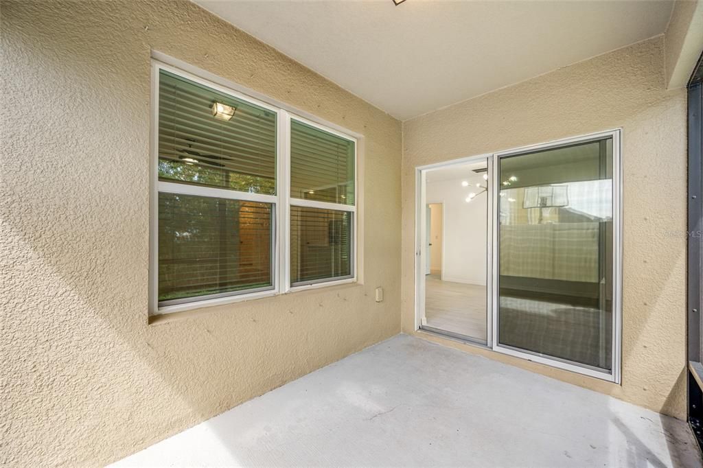 For Rent: $2,200 (3 beds, 2 baths, 1672 Square Feet)