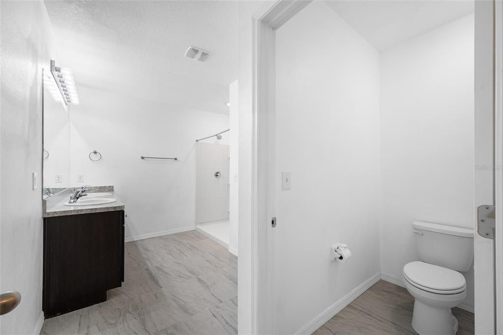For Rent: $2,200 (3 beds, 2 baths, 1672 Square Feet)