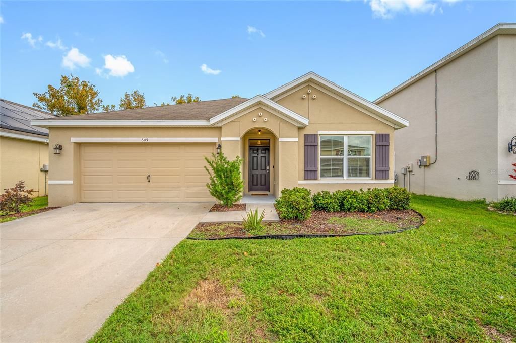For Rent: $2,200 (3 beds, 2 baths, 1672 Square Feet)