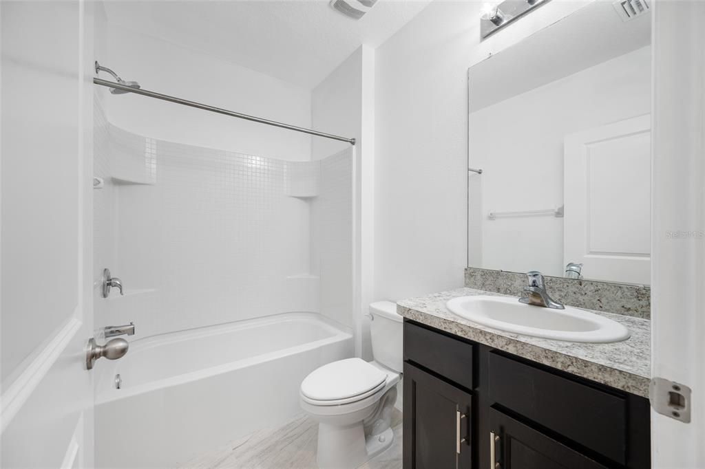 For Rent: $2,200 (3 beds, 2 baths, 1672 Square Feet)