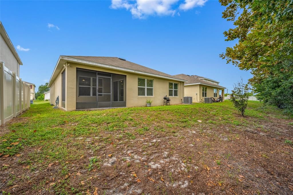 For Rent: $2,200 (3 beds, 2 baths, 1672 Square Feet)