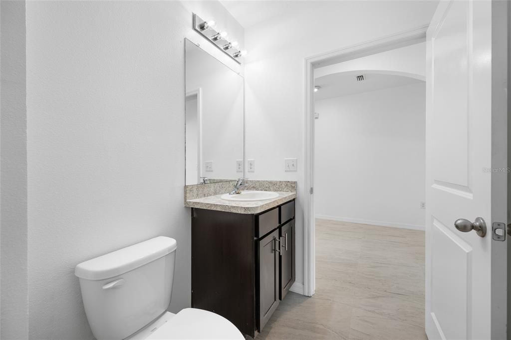 For Rent: $2,200 (3 beds, 2 baths, 1672 Square Feet)