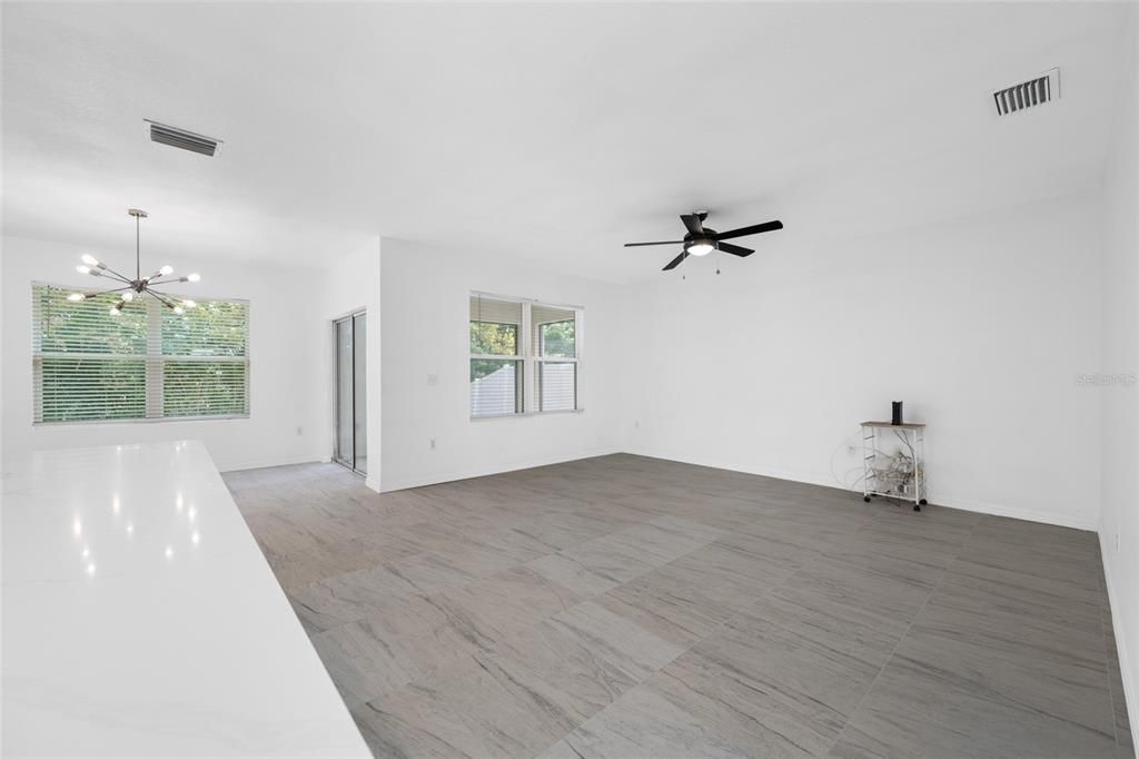 For Rent: $2,200 (3 beds, 2 baths, 1672 Square Feet)