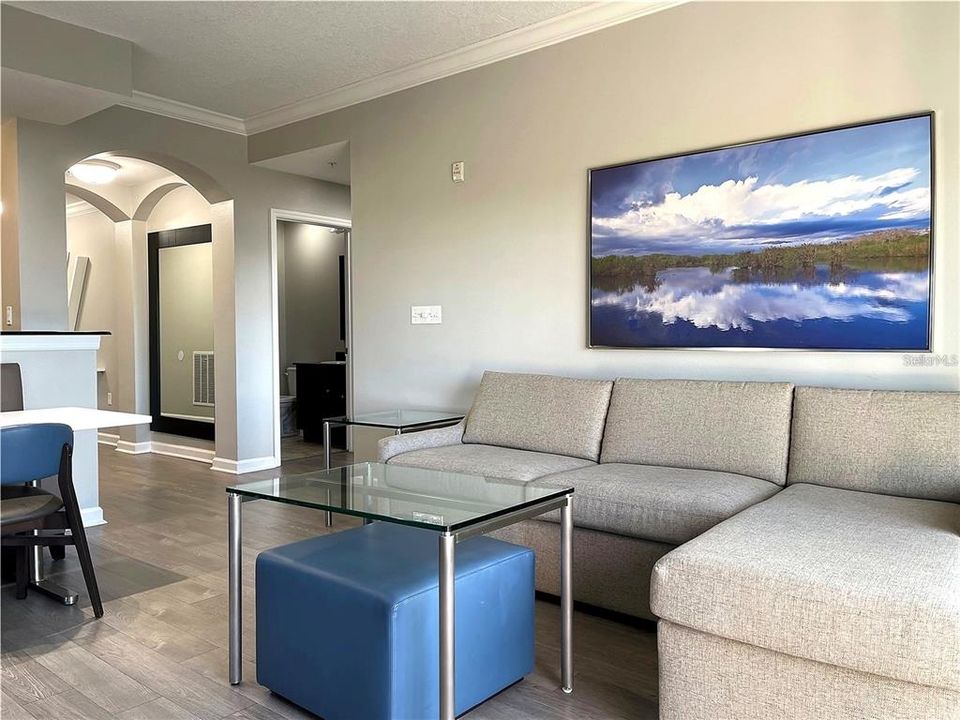 For Sale: $344,900 (3 beds, 3 baths, 1544 Square Feet)