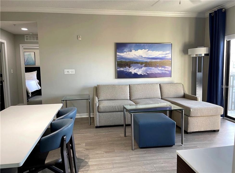 For Sale: $344,900 (3 beds, 3 baths, 1544 Square Feet)