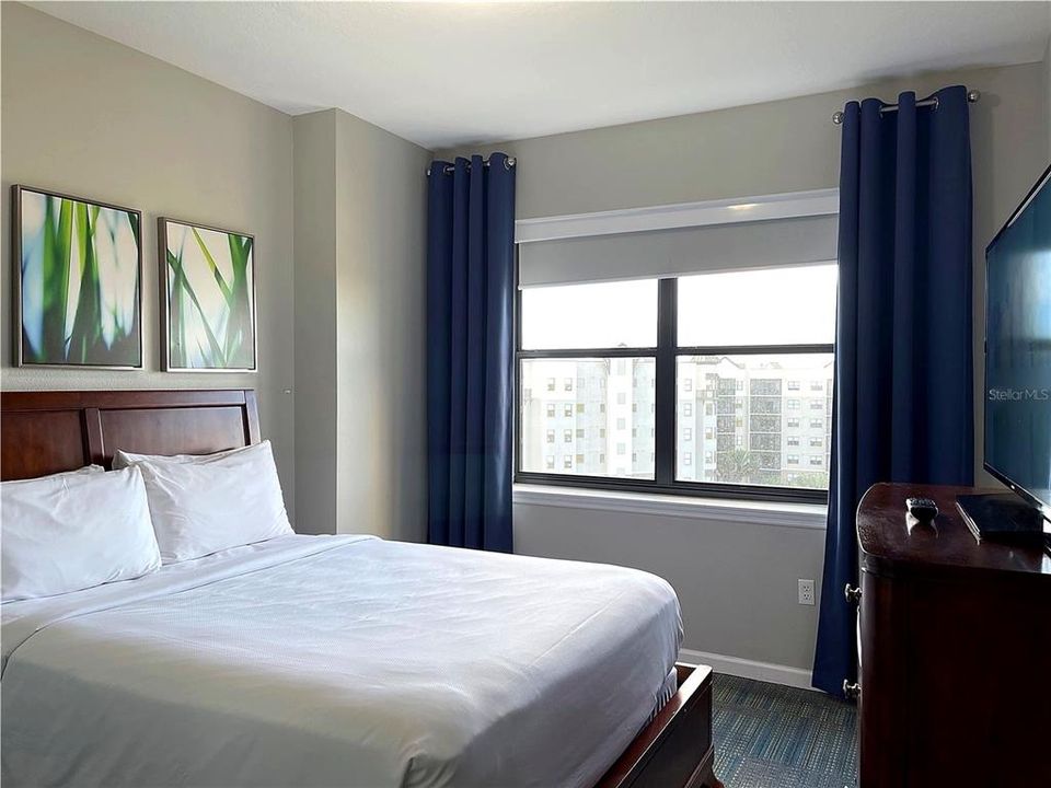 For Sale: $344,900 (3 beds, 3 baths, 1544 Square Feet)