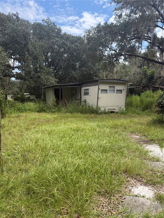 For Sale: $65,900 (2 beds, 1 baths, 672 Square Feet)