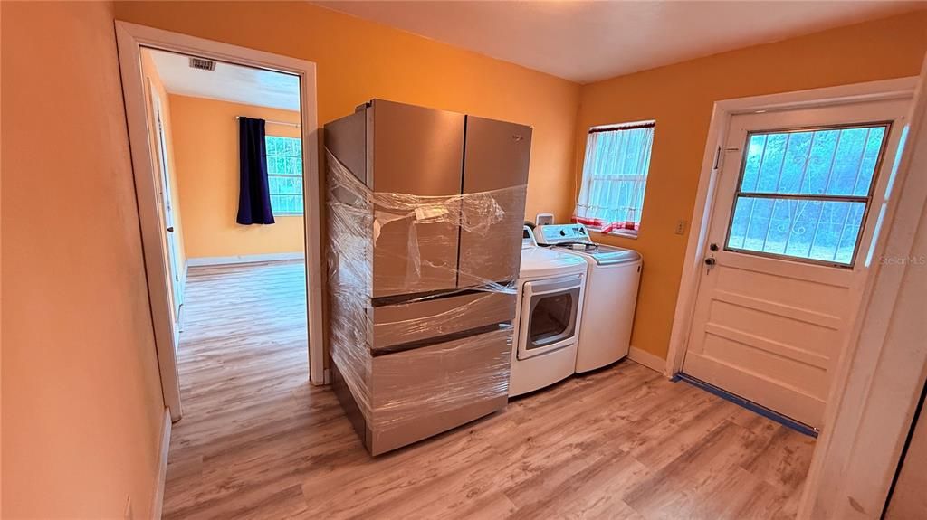 В аренду: $1,950 (3 спален, 2 ванн, 2182 Квадратных фут)