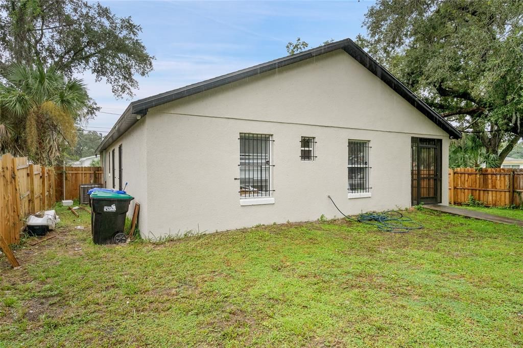 En Venta: $345,000 (3 camas, 2 baños, 1225 Pies cuadrados)