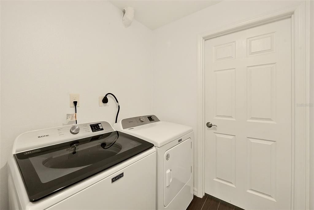 En Venta: $355,000 (2 camas, 2 baños, 1356 Pies cuadrados)