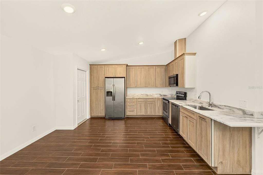 En Venta: $355,000 (2 camas, 2 baños, 1356 Pies cuadrados)