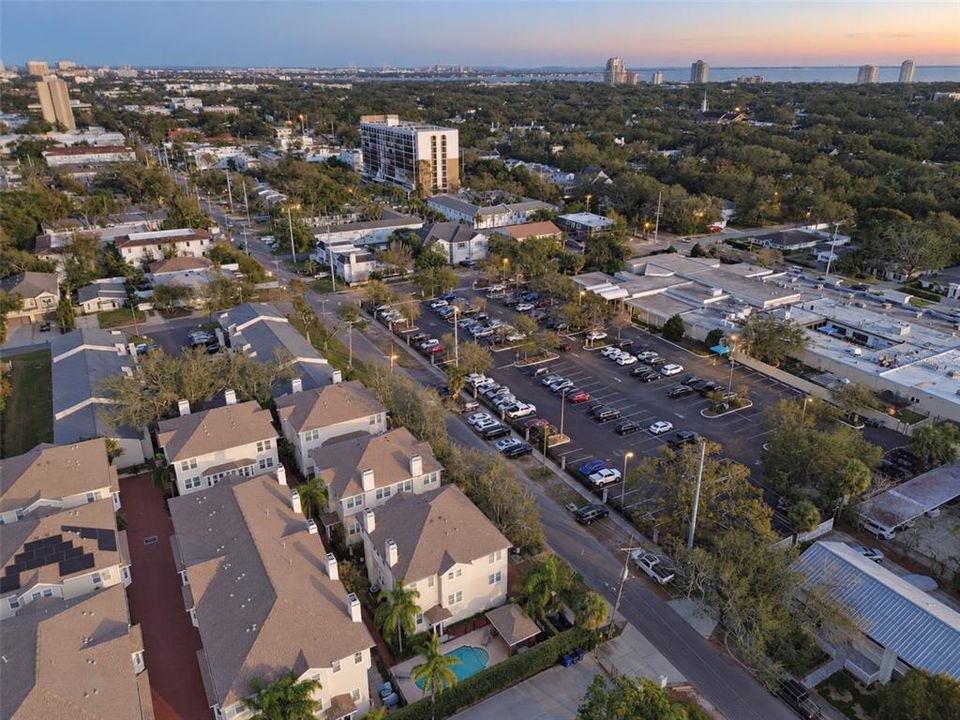 На продажу: $624,900 (3 спален, 3 ванн, 1930 Квадратных фут)