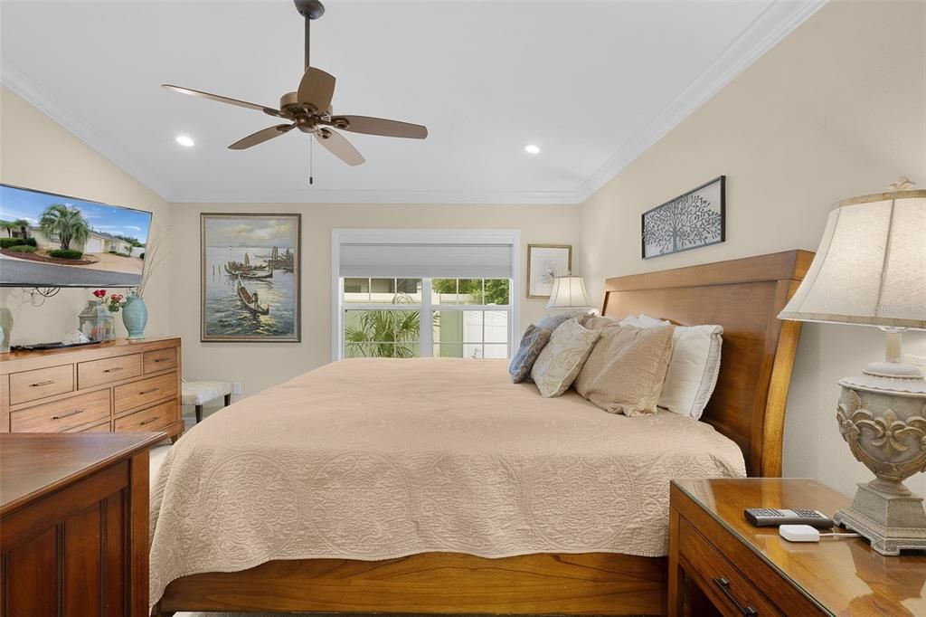 Activo con contrato: $335,000 (2 camas, 2 baños, 1196 Pies cuadrados)