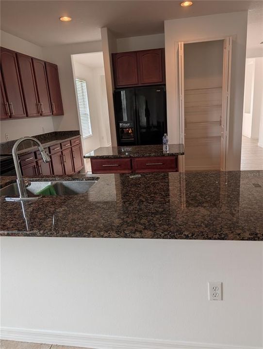 В аренду: $2,350 (3 спален, 2 ванн, 2161 Квадратных фут)