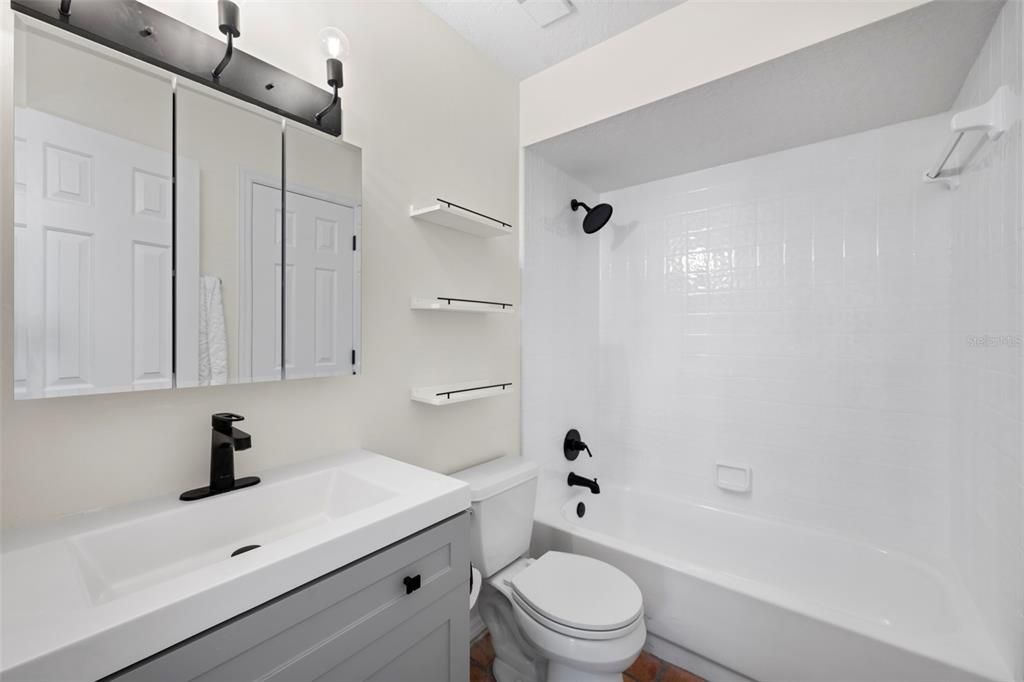 В аренду: $2,850 (3 спален, 2 ванн, 1008 Квадратных фут)