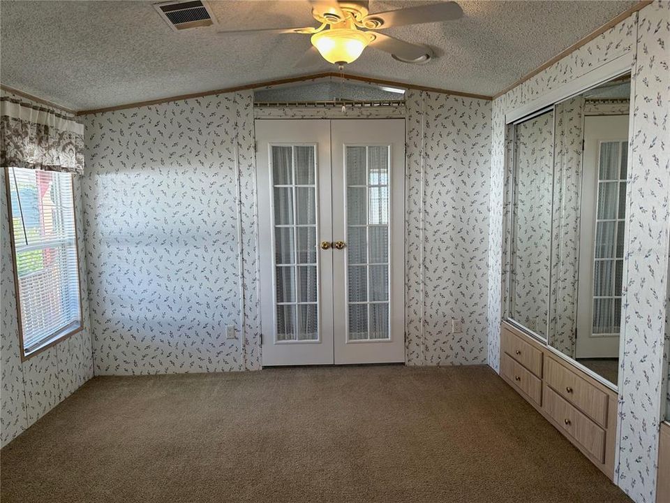 В аренду: $1,400 (2 спален, 2 ванн, 924 Квадратных фут)