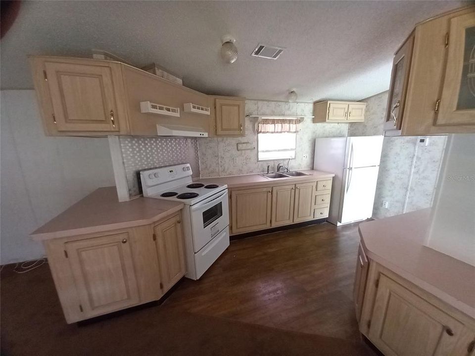 В аренду: $1,400 (2 спален, 2 ванн, 924 Квадратных фут)