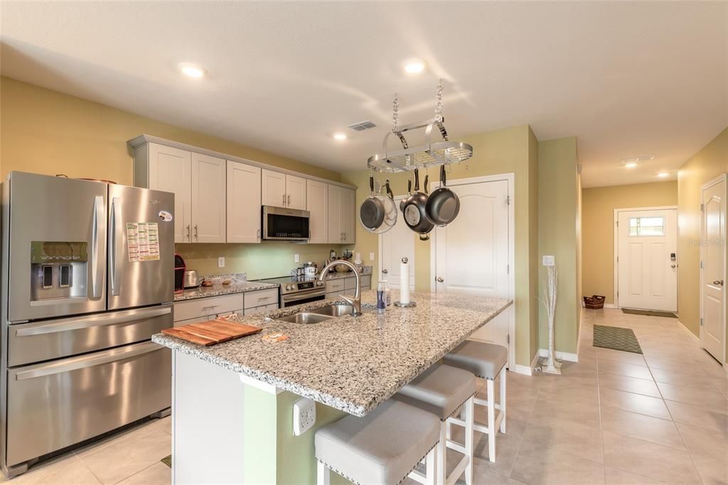 For Sale: $270,000 (2 beds, 2 baths, 1624 Square Feet)