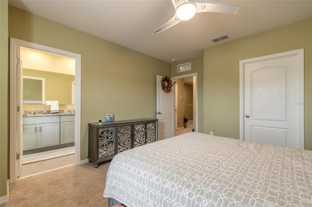 For Sale: $270,000 (2 beds, 2 baths, 1624 Square Feet)