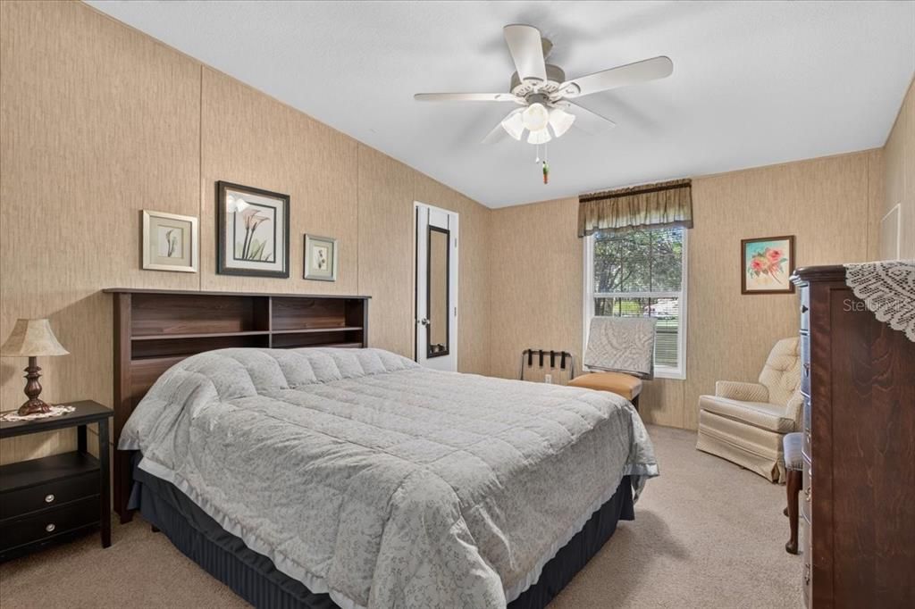 For Sale: $277,000 (3 beds, 2 baths, 1860 Square Feet)