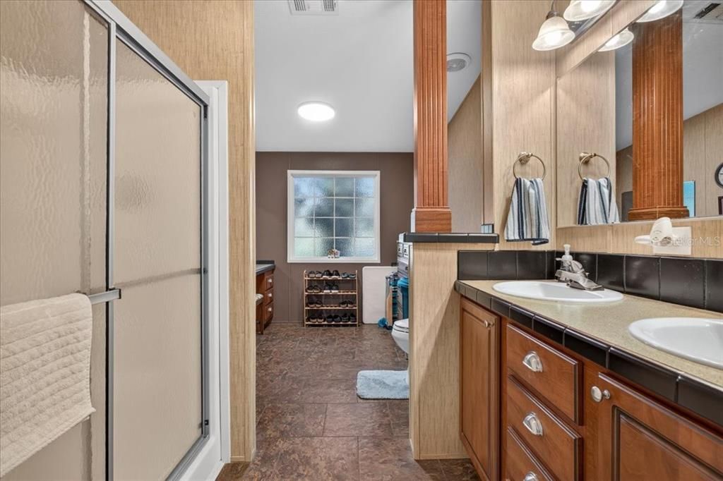 For Sale: $277,000 (3 beds, 2 baths, 1860 Square Feet)