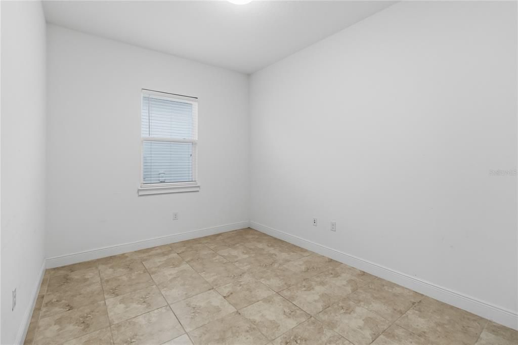 For Sale: $439,000 (3 beds, 3 baths, 2365 Square Feet)