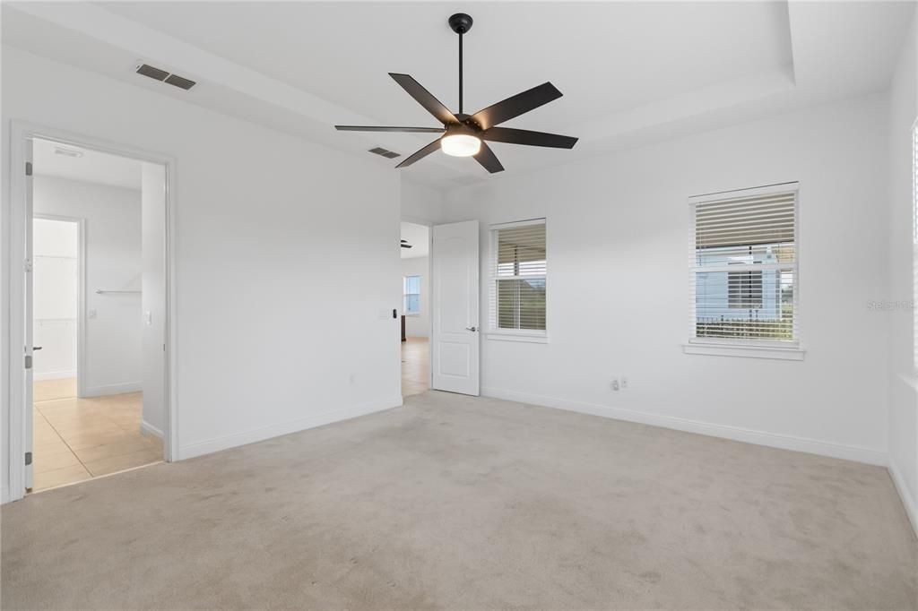 For Sale: $439,000 (3 beds, 3 baths, 2365 Square Feet)