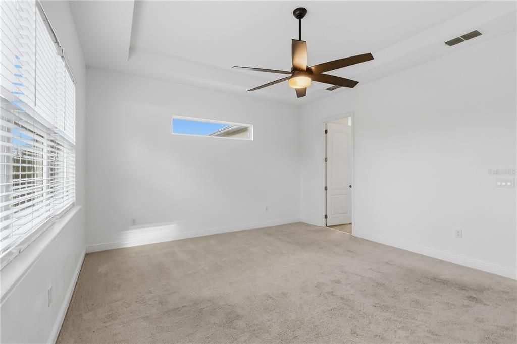 For Sale: $439,000 (3 beds, 3 baths, 2365 Square Feet)